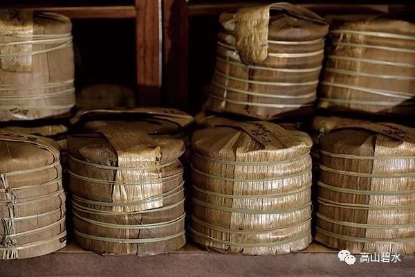 富硒白茶饼茶泡法