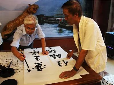 大家好！向大家介绍一下，这是我的家乡@沿河 欢迎来耍！