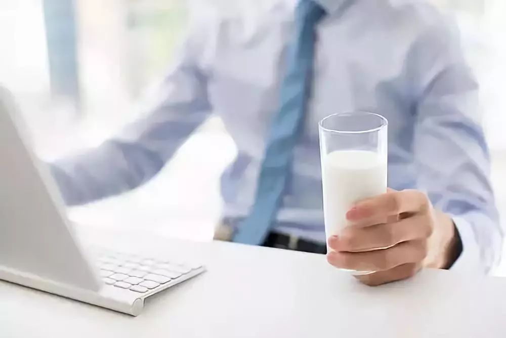喝酸奶补钙还是喝纯奶补钙