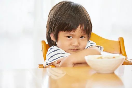 孩子吃饭挑食吃锌硒宝