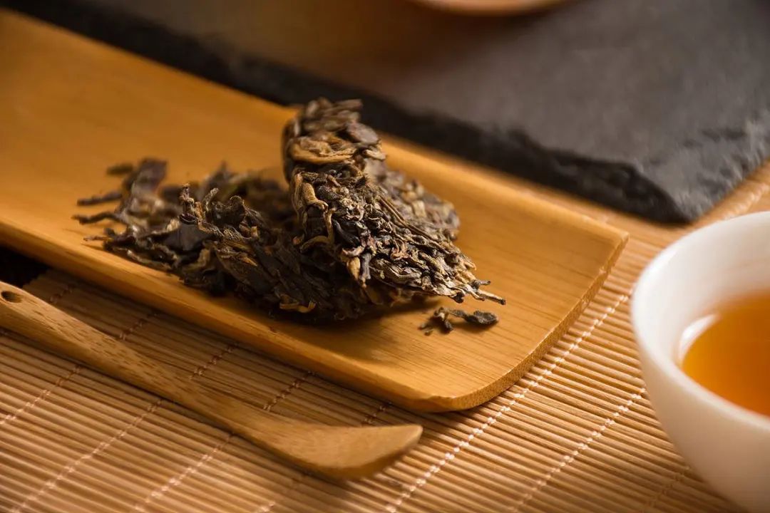 富硒红茶与普洱茶的区别